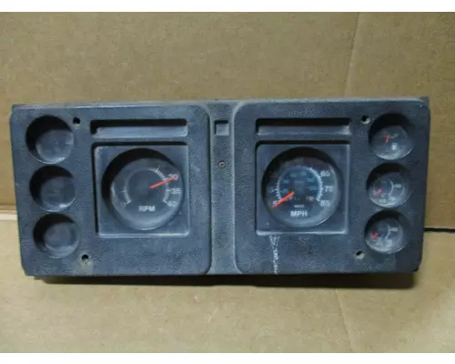 INTERNATIONAL 1954 GAUGE CLUSTER