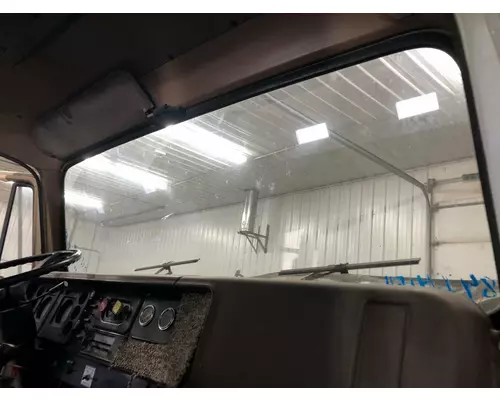 INTERNATIONAL 1954 Windshield Glass