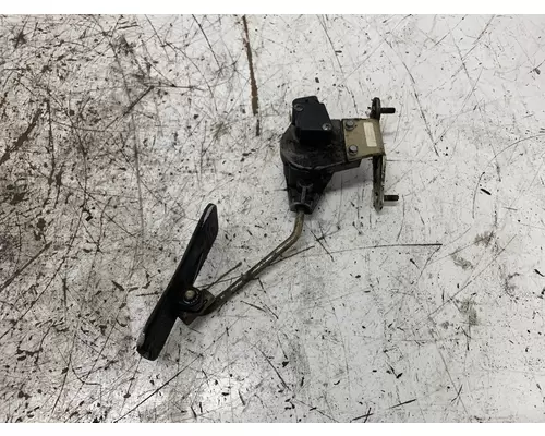 INTERNATIONAL 2028213C91 Fuel Pedal Assembly