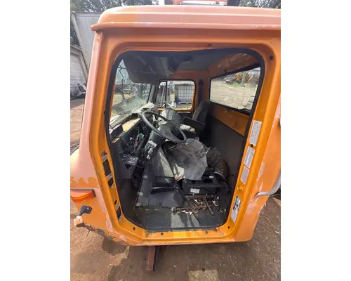 INTERNATIONAL 202946C91 Cab