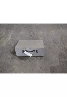 INTERNATIONAL 2375 BATTERY BOX COVER