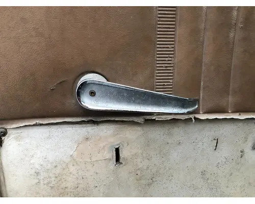INTERNATIONAL 2375 Door Assembly, Front