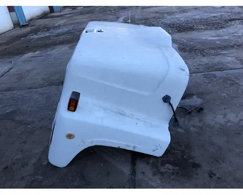 INTERNATIONAL 2375 Hood