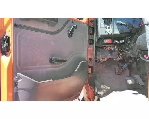 INTERNATIONAL 2500 1978-2002 DOOR ASSEMBLY, FRONT