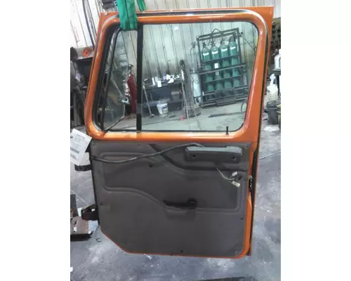 INTERNATIONAL 2500 1978-2002 DOOR ASSEMBLY, FRONT