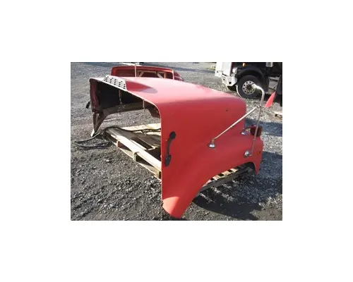 INTERNATIONAL 2500 Hood