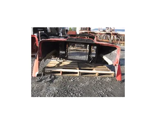 INTERNATIONAL 2500 Hood
