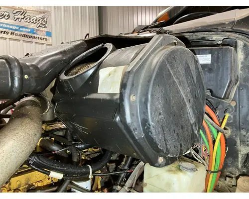 INTERNATIONAL 2574 Air Cleaner
