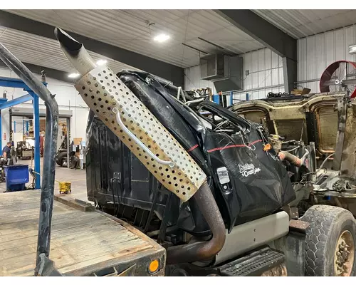 INTERNATIONAL 2574 Cab Assembly