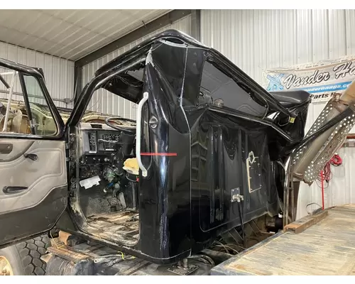 INTERNATIONAL 2574 Cab Assembly