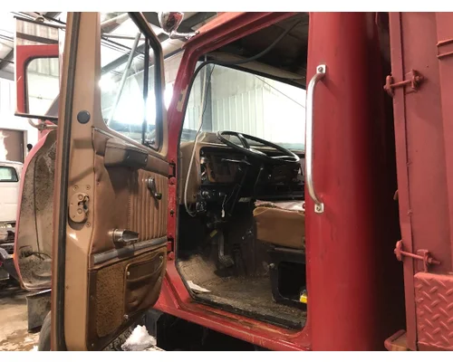 INTERNATIONAL 2574 Cab Assembly