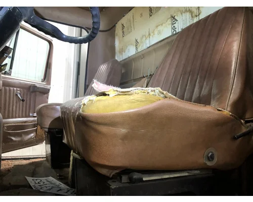 INTERNATIONAL 2574 Cab Assembly