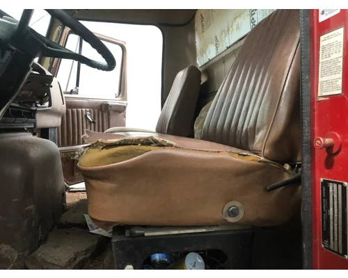 INTERNATIONAL 2574 Cab Assembly