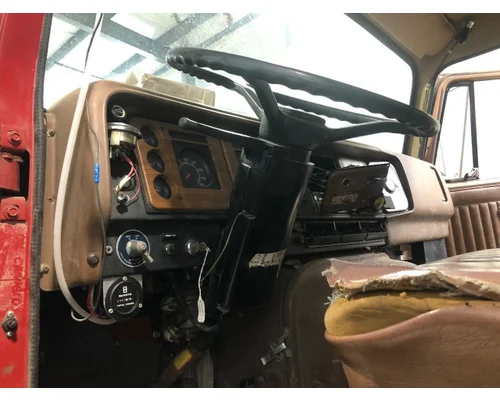 INTERNATIONAL 2574 Cab Assembly