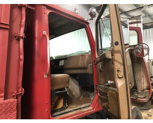 INTERNATIONAL 2574 Cab Assembly