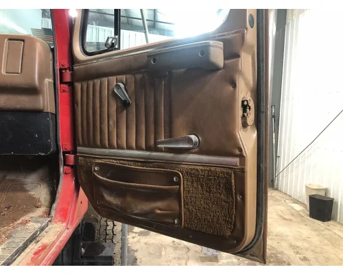 INTERNATIONAL 2574 Cab Assembly