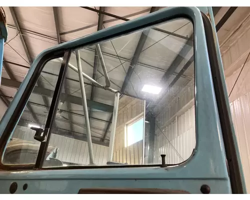 INTERNATIONAL 2574 Door Glass, Front