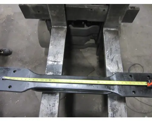 INTERNATIONAL 2574 Fr Axle Beam, 2WD