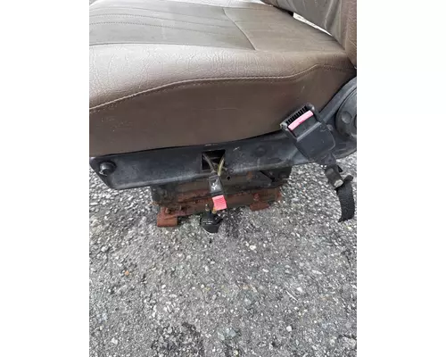 INTERNATIONAL 2574 Seat