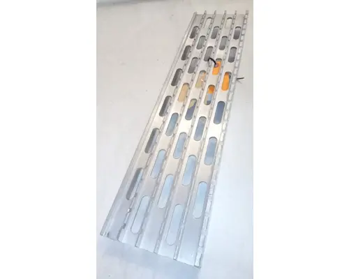 INTERNATIONAL 2575 Step