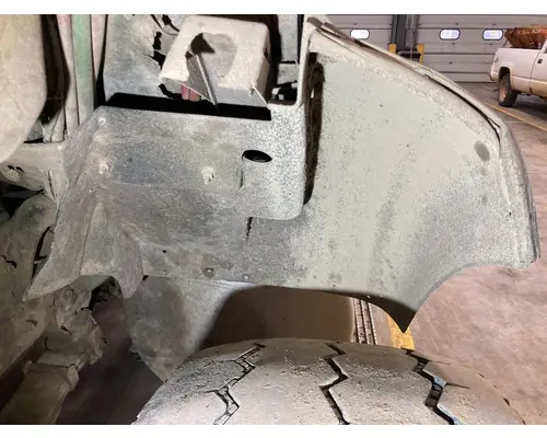 INTERNATIONAL 2674 SBA Fender