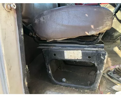 INTERNATIONAL 2674 SBA Seat (non-Suspension)