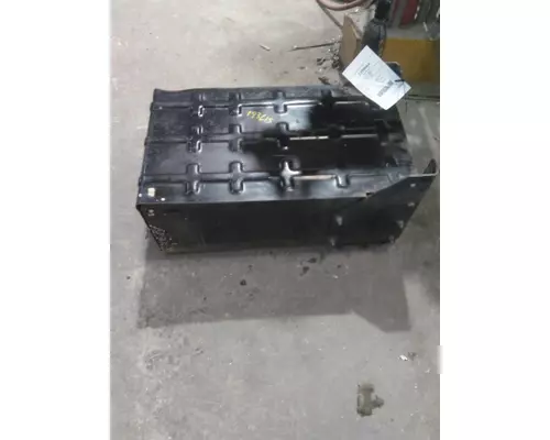 INTERNATIONAL 2674 BATTERY BOX