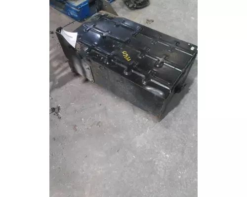 INTERNATIONAL 2674 BATTERY BOX