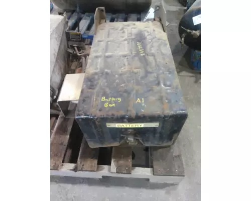 INTERNATIONAL 2674 BATTERY BOX