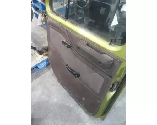 INTERNATIONAL 2674 DOOR ASSEMBLY, FRONT