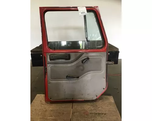 INTERNATIONAL 2674 Door Assembly