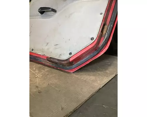 INTERNATIONAL 2674 Door Assembly