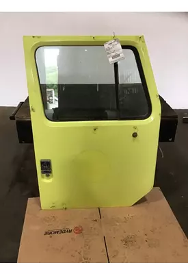 INTERNATIONAL 2674 Door Assembly