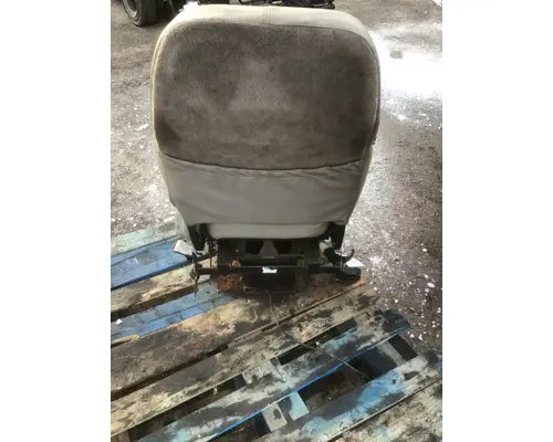 INTERNATIONAL 2674 Seat