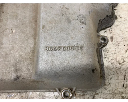 INTERNATIONAL 3007686C2 Valve Cover