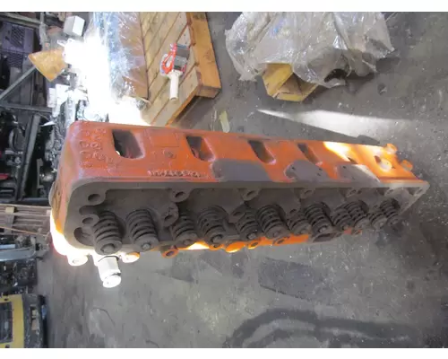 INTERNATIONAL 308 Cylinder Head