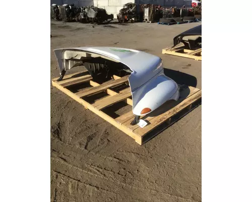 INTERNATIONAL 3200 Hood