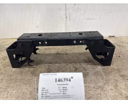 INTERNATIONAL 3531894C96 Crossmember