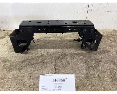 INTERNATIONAL 3531895C5 Crossmember