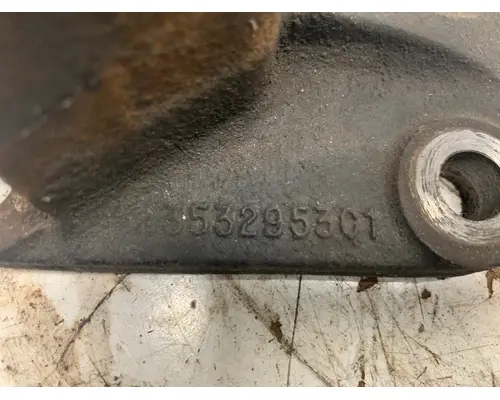 INTERNATIONAL 3532953C1 Engine Mounts