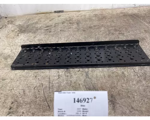 INTERNATIONAL 3536371C2 Step