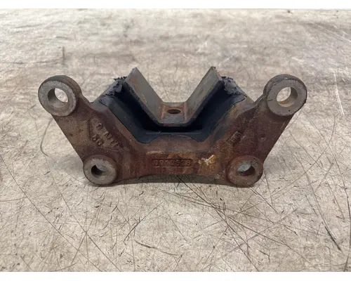 INTERNATIONAL 3549169C92 Engine Mounts