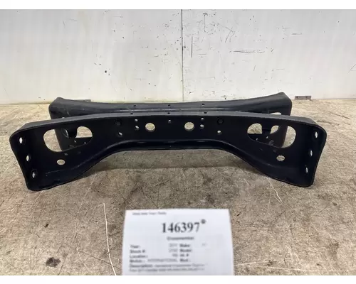 INTERNATIONAL 3550597C93 Crossmember
