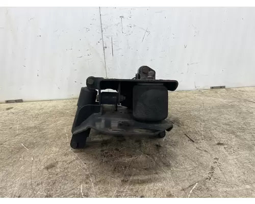 INTERNATIONAL 3563957C94 cab mounts