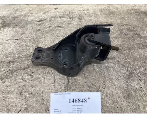 INTERNATIONAL 3574674C2 cab mounts