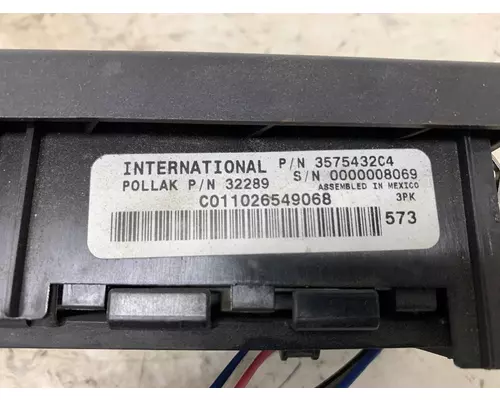 INTERNATIONAL 3575432C4 Switch Panel