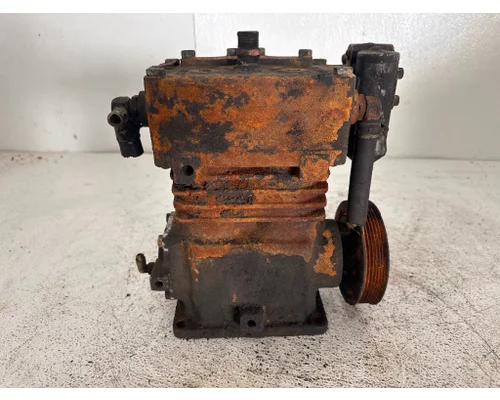 INTERNATIONAL 3605399C90 Air Compressor