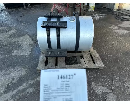 INTERNATIONAL 3748658C93 Fuel Tank