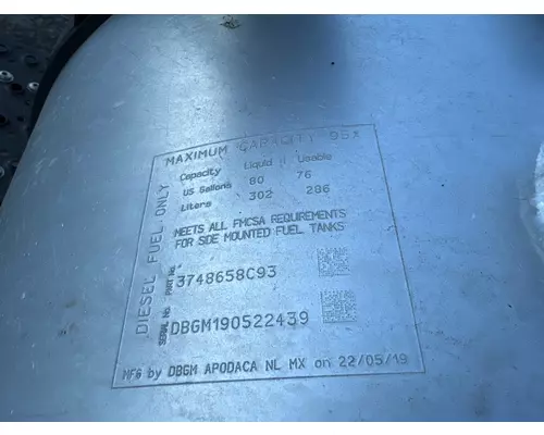 INTERNATIONAL 3748658C93 Fuel Tank