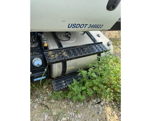 INTERNATIONAL 3752732C92 Fuel Tank